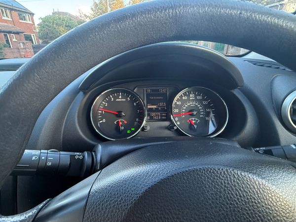 Stunning Qashqai New: NCT. Tyres. Service. low Km 370108860