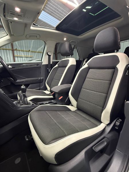 *Now Reserved* Volkswagen T-Roc 2018 370117214