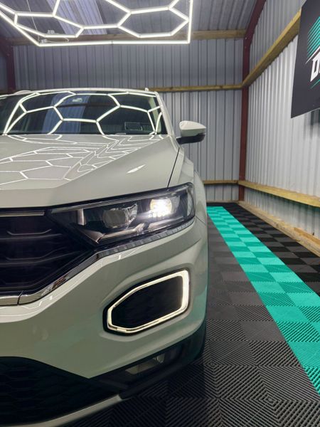 *Now Reserved* Volkswagen T-Roc 2018 370117215