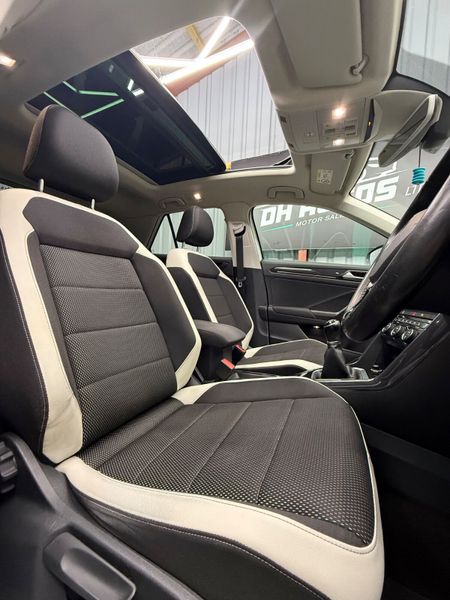 *Now Reserved* Volkswagen T-Roc 2018 370117216