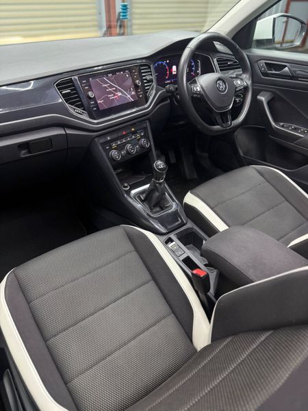 *Now Reserved* Volkswagen T-Roc 2018 370117212