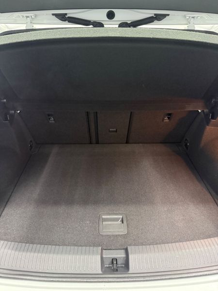 *Now Reserved* Volkswagen T-Roc 2018 370117224