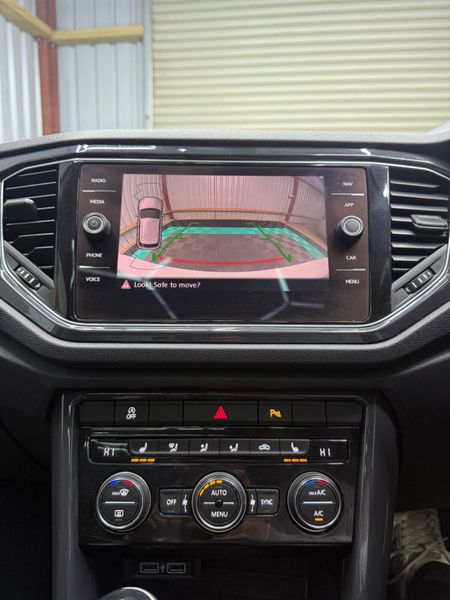 *Now Reserved* Volkswagen T-Roc 2018 370117220