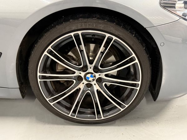2018 BMW 520D M-Sport 370120613