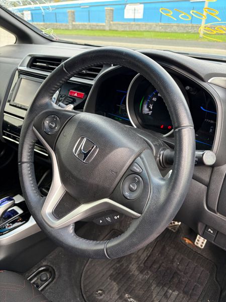 2015 Honda Fit 1.5 Hybrid LOW KMS HIGH SPEC 370151796
