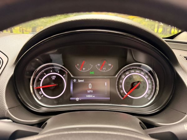 Opel Insignia 2016 Diesel 370162160