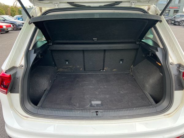 2018 (182) Volkswagen Tiguan SEL 2.0 TDI BMT -Auto 370171704