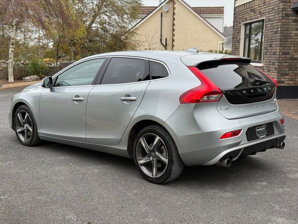 Excellent Condition 161 Volvo V40 R-Design! 370182462