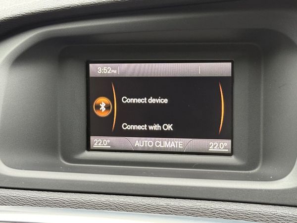 Excellent Condition 161 Volvo V40 R-Design! 370182478