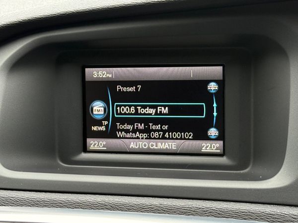 Excellent Condition 161 Volvo V40 R-Design! 370182480