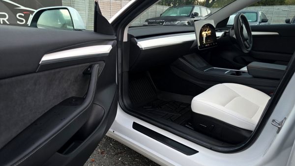 // Deposit Taken // 370196388