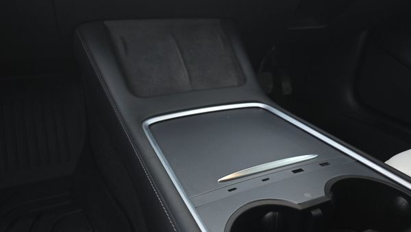 // Deposit Taken // 370196929