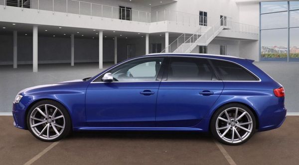 Audi RS4 Avant 370199603