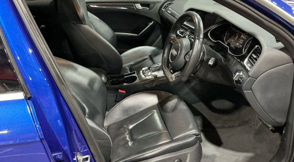 Audi RS4 Avant 370199627