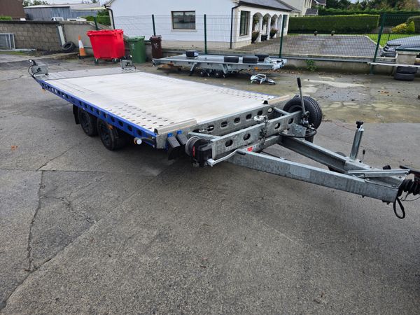 16ft tiltbed Car Transporter for Hire 370215972