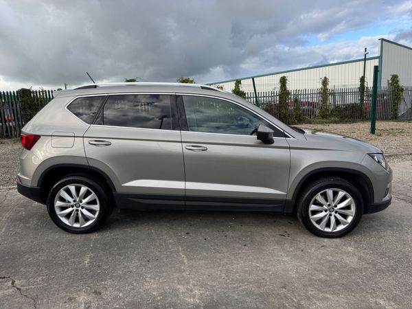 SEAT Ateca 2017 370212872