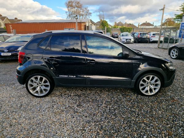 2016 volkswagen Polo Cross | 1.2 TSI Auto 370213658