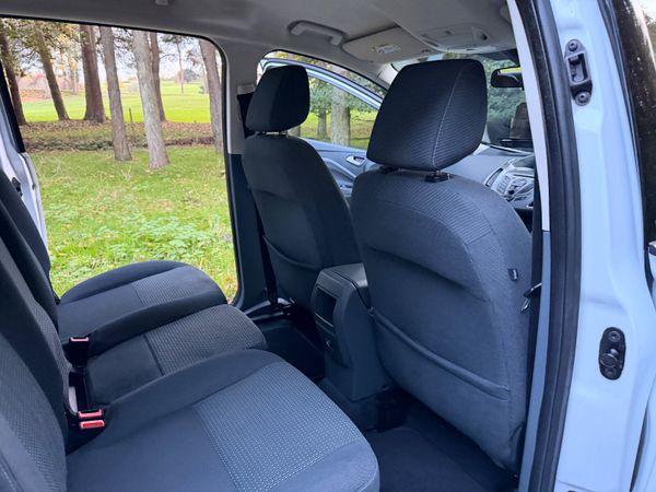 Ford Grand C-Max 2015 7 Seats 370227783