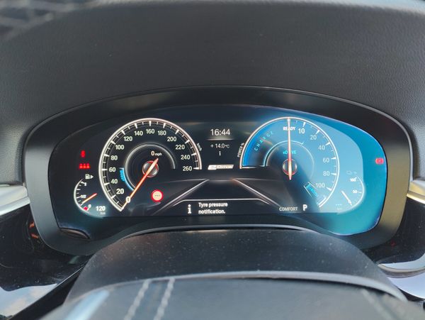 BMW 5-Series 2018 530E 370222021