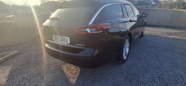 Opel Insignia 2018 370236155