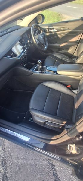 Opel Insignia 2018 370236153