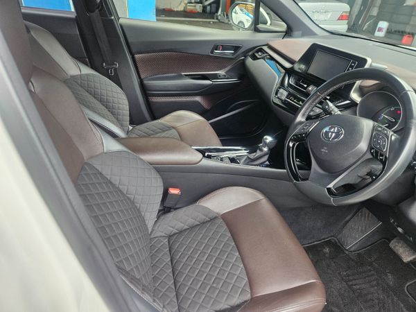 192 Toyota CH-R Automatic Hybrid / G leather Spec 370236183