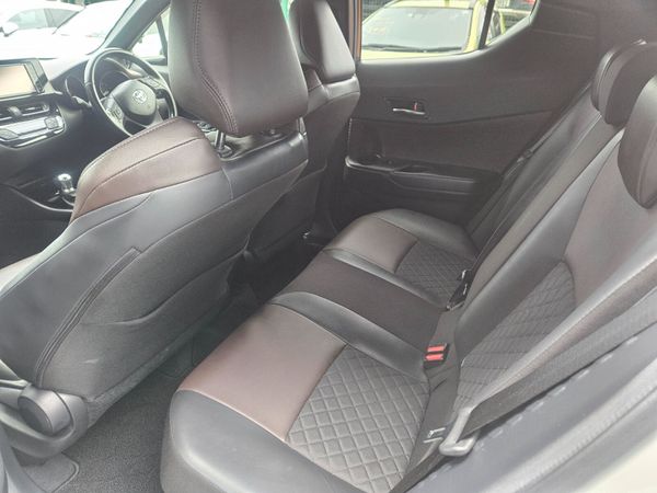 192 Toyota CH-R Automatic Hybrid / G leather Spec 370236197