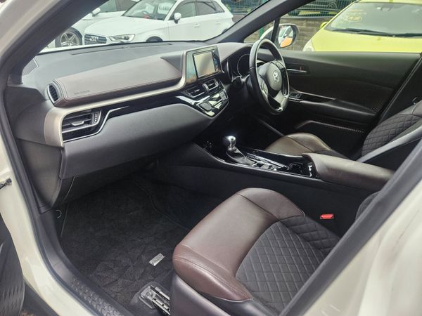 192 Toyota CH-R Automatic Hybrid / G leather Spec 370236210
