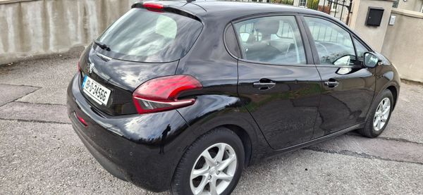 Peugeot 208 1.2 370236479