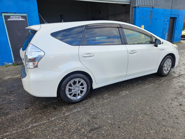 2014 Toyota Prius 7 seater Auto Hybrid 370237314