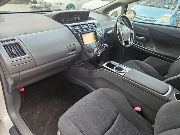 2014 Toyota Prius 7 seater Auto Hybrid 370237318