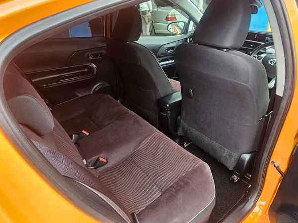 2016 Toyota Aqua Hybrid Sports Auto 370237752