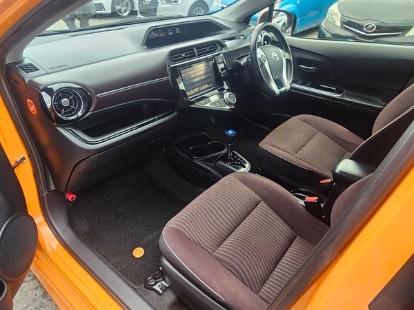 2016 Toyota Aqua Hybrid Sports Auto 370237753