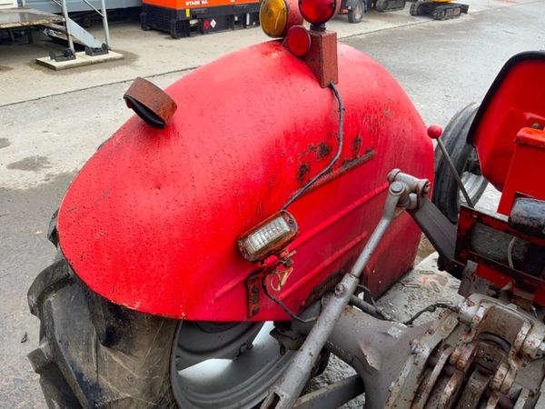 .MASSEY FERGUSON 135.......ONLY 3505hrs.......224. 370240404
