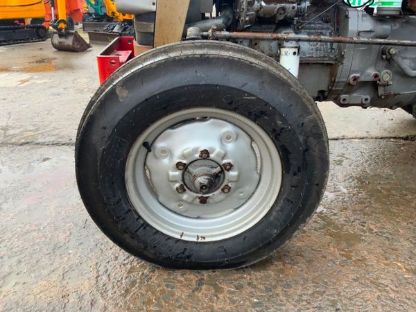 .MASSEY FERGUSON 135.......ONLY 3505hrs.......224. 370240414