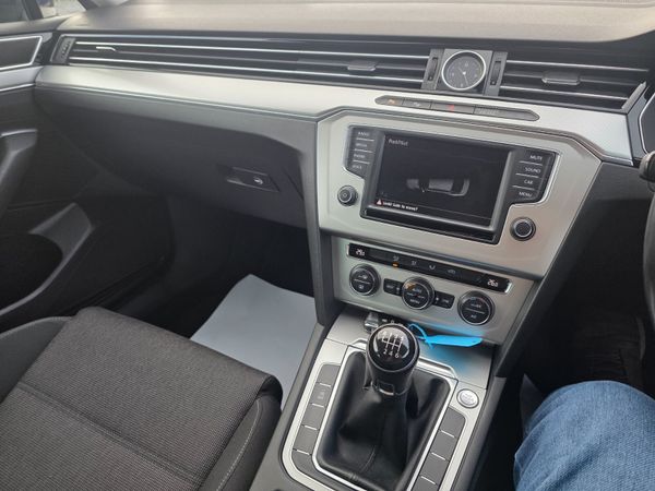 Volkswagen Passat 2017 370241959