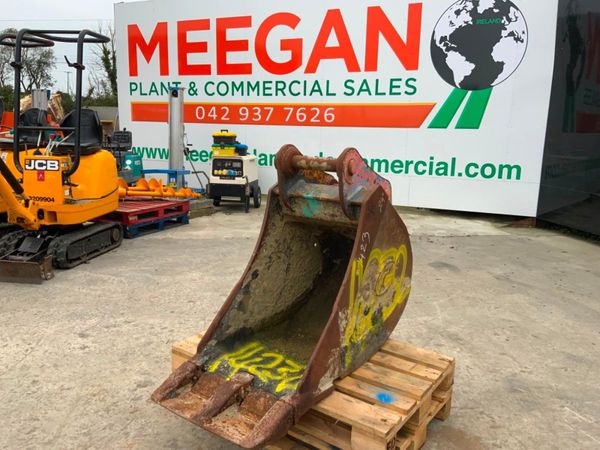 24" GEITH BUCKET........65mm PINS............1423 370242434