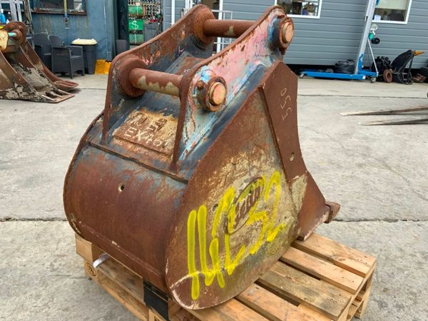24" GEITH BUCKET........65mm PINS............1423 370242439