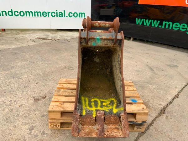 24" GEITH BUCKET........65mm PINS............1423 370242432