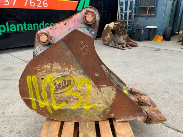 24" GEITH BUCKET........65mm PINS............1423 370242440