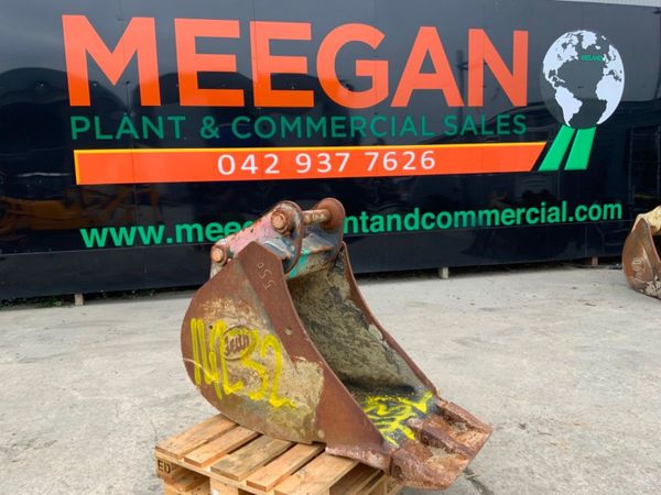 24" GEITH BUCKET........65mm PINS............1423 370242441