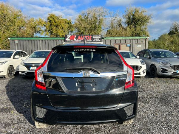 16 Honda Fit Hybrid 370243487