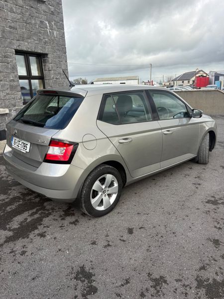 Skoda Fabia 2016 370269615