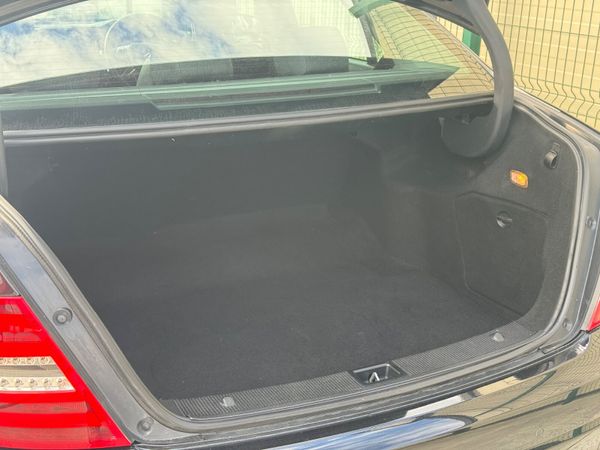 Mercedes C-Class 2014 Low Miles 370271479