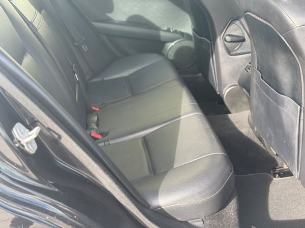 Mercedes C-Class 2014 Low Miles 370271472