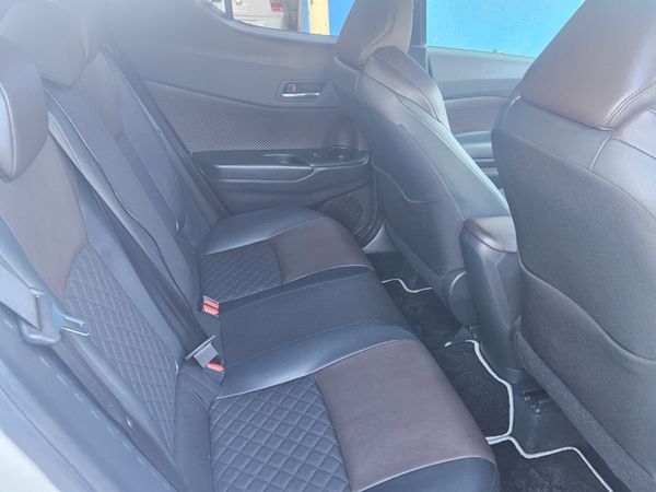 2018 Toyota CH-R Hybrid Automatic 370280974