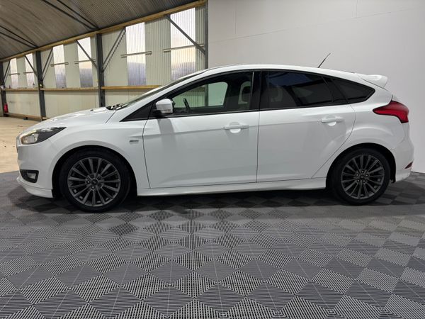 17 Ford Focus St-Line 1.5 TDCi 120 Bhp Auto 370281794