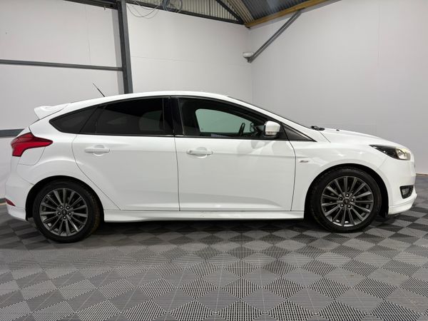 17 Ford Focus St-Line 1.5 TDCi 120 Bhp Auto 370281793