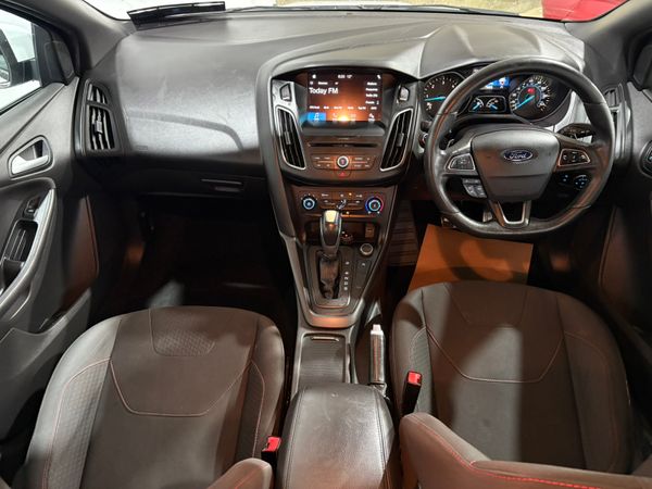 17 Ford Focus St-Line 1.5 TDCi 120 Bhp Auto 370281804