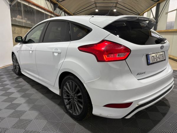 17 Ford Focus St-Line 1.5 TDCi 120 Bhp Auto 370281800